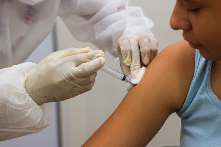 Palmas intensifica vacinação contra HPV em adolescentes de 15 a 19 anos