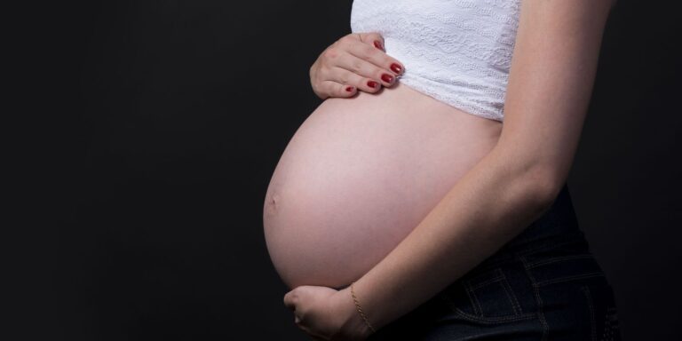 Dois terços das mulheres do Rio sofreram violência obstétrica