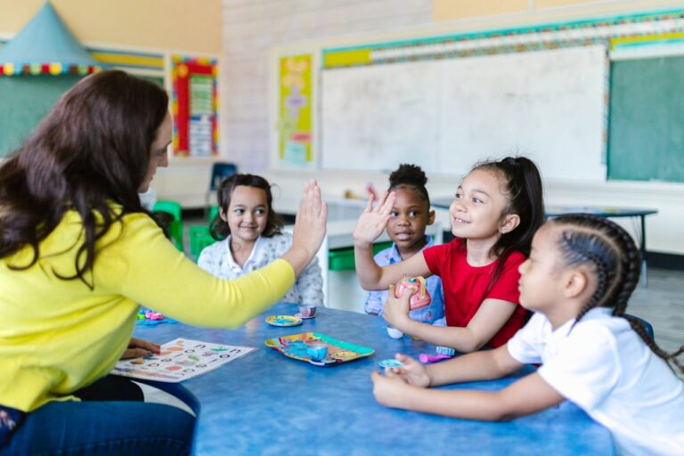 Educação Inclusiva: Projeto de Lei sobre Autismo Avança no Congresso