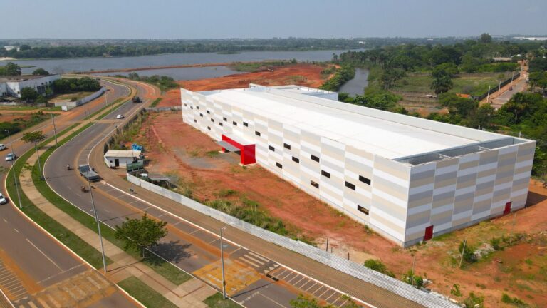 Centro de Convensões está com programações para show gratuito de Zeca Baleiro e evento especial