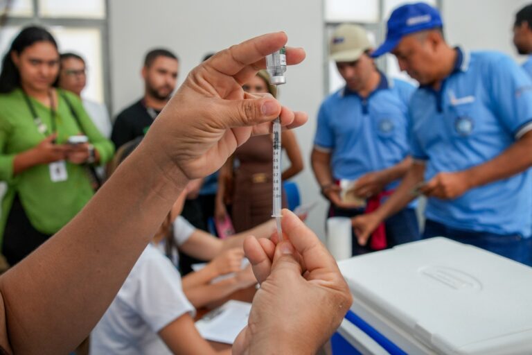 Araguaína promove mobilização de vacinação contra a dengue para pessoas de 15 a 59 anos neste sábado