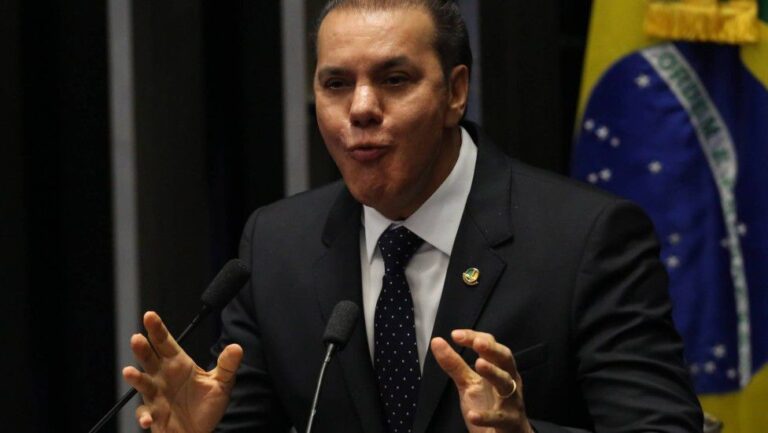 Ataídes Oliveira: Justiça Eleitoral manda remover vídeos!