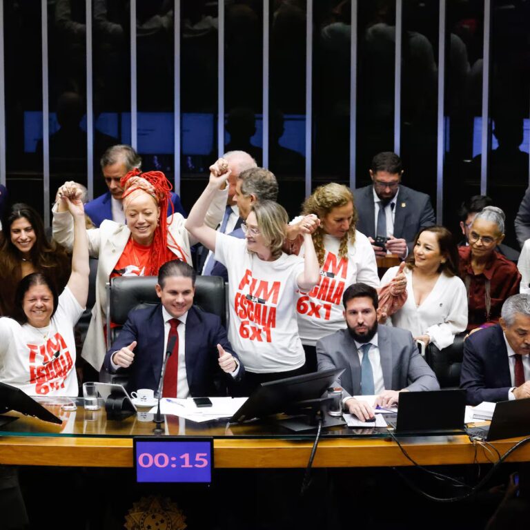 Fim da escala 6×1 expõe um Brasil cansado: Câmara aprova PEC histórica e leva debate sobre dignidade humana ao Senado