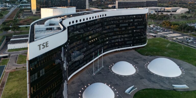 Justiça Eleitoral rejeita cerca de 1,2 mil registros de candidatura