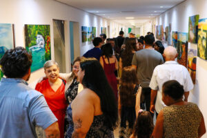 Exposição gratuita reúne 51 pinturas no Espaço Cultural de Palmas