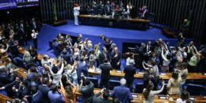 Imprensa estrangeira vê vitória de Lula em aprovação do fim da 6×1
